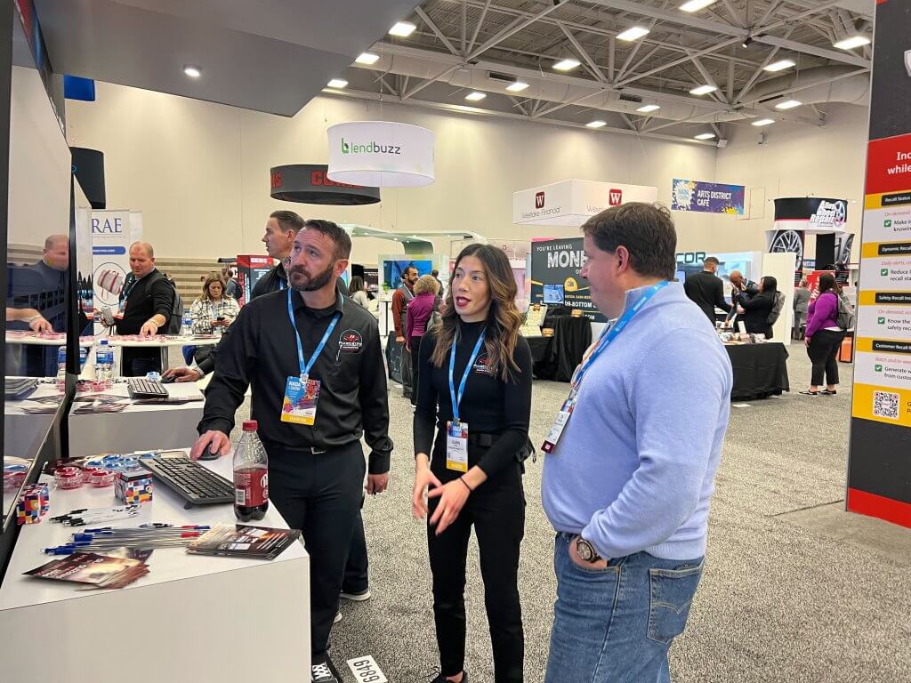 Strong Team - Amazing Booth